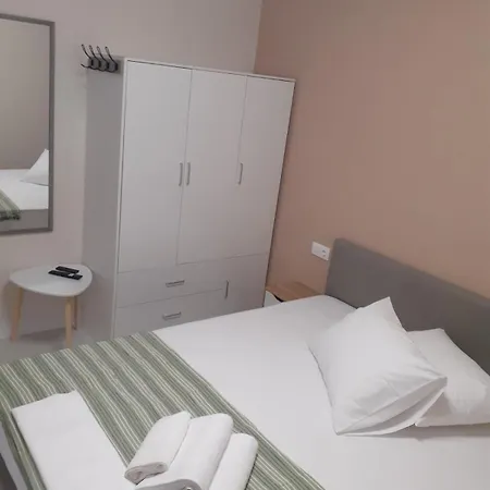 Apartment Lakis House